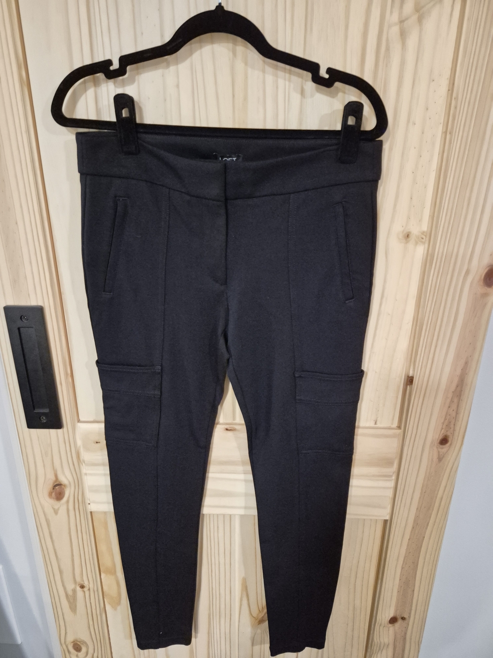 LOFT Black Ponte Skinny Cargo Pants